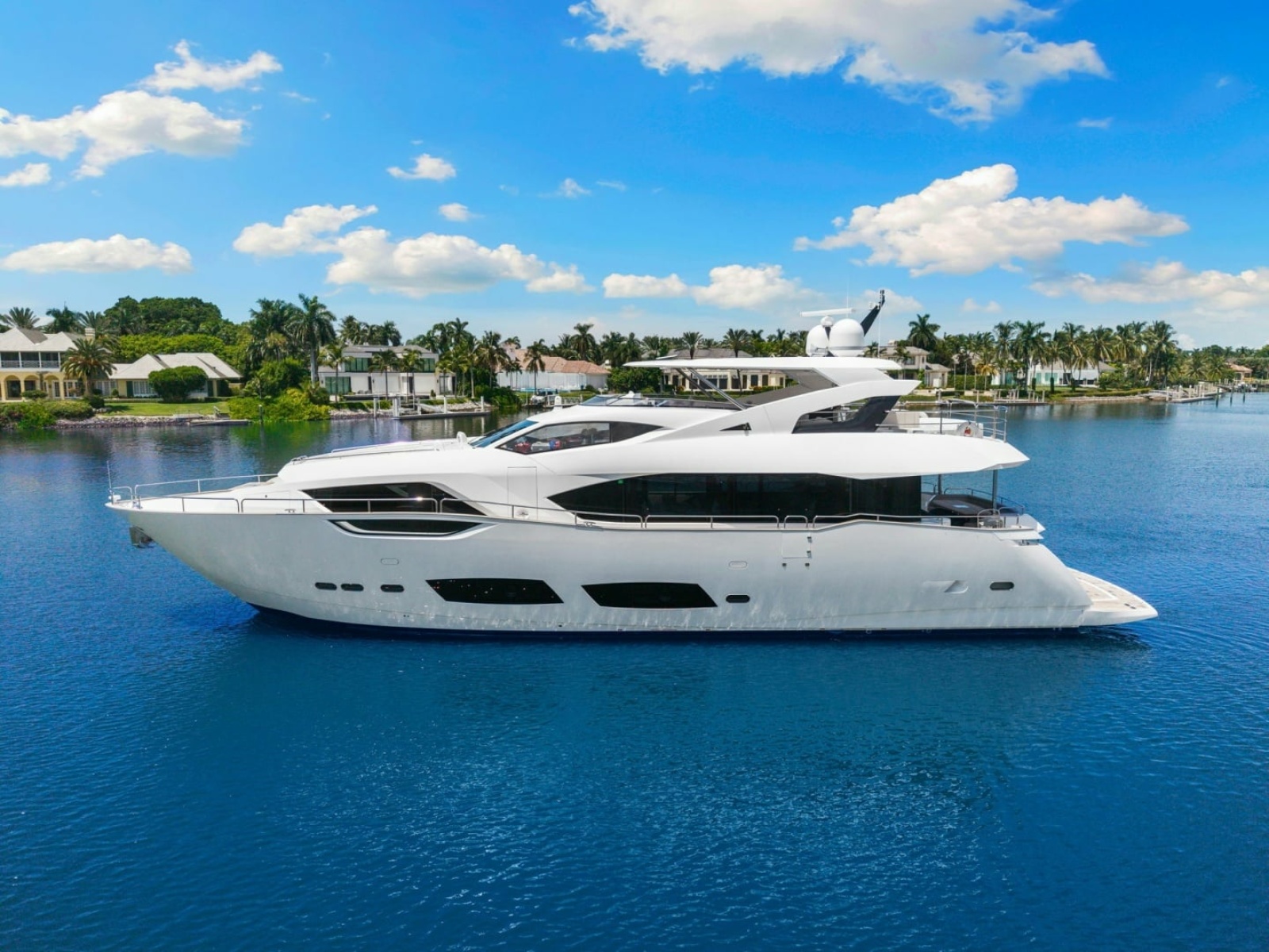 2018 Sunseeker 95 Motoryacht 95 ft yacht for sale in Fort Lauderdale, Florida