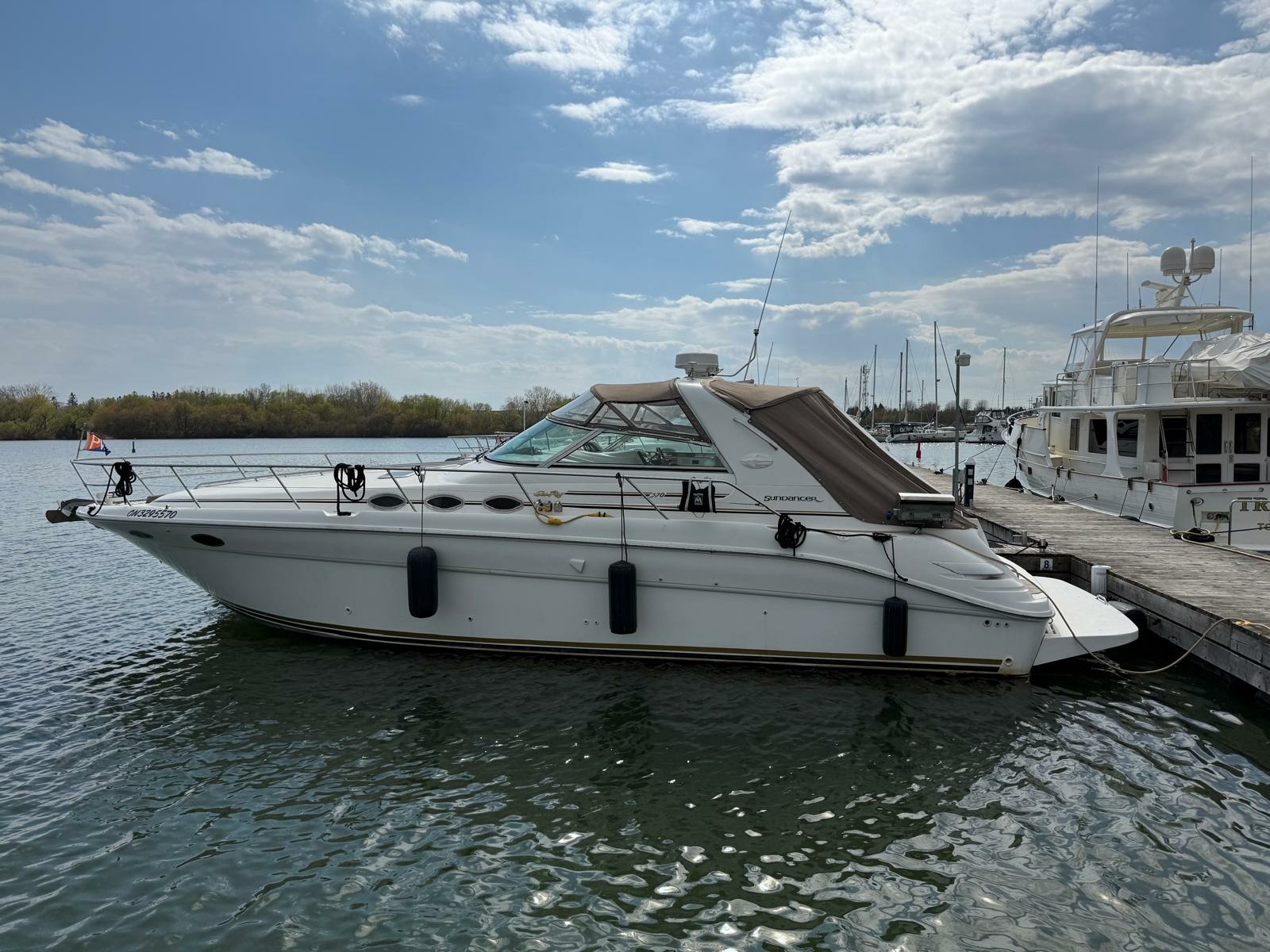 1996 Sea Ray 370 Sundancer 37 ft yacht for sale in Whitby, Ontario