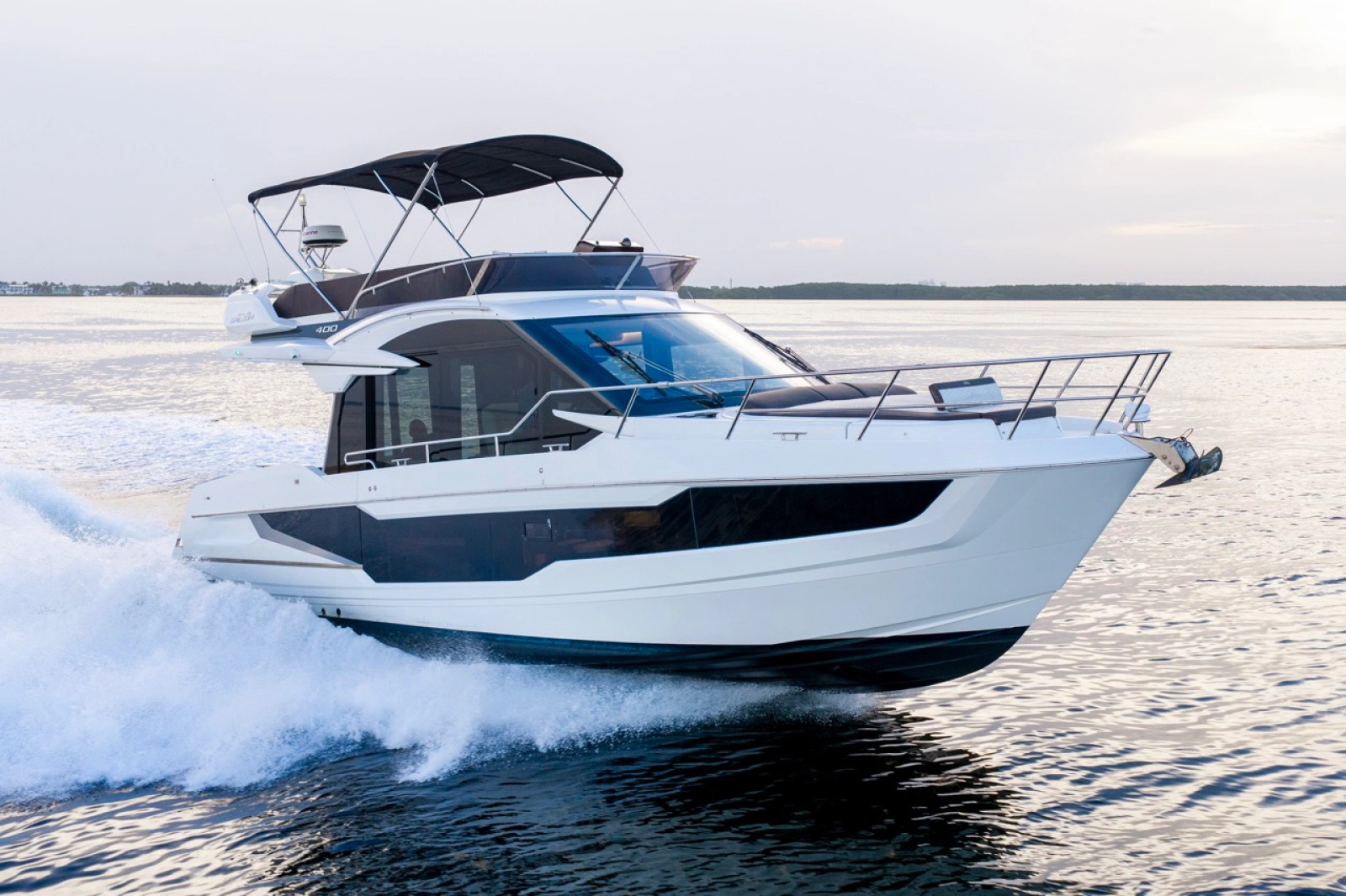 2022 Galeon 400 Fly 40 ft yacht for sale in Miami, Florida
