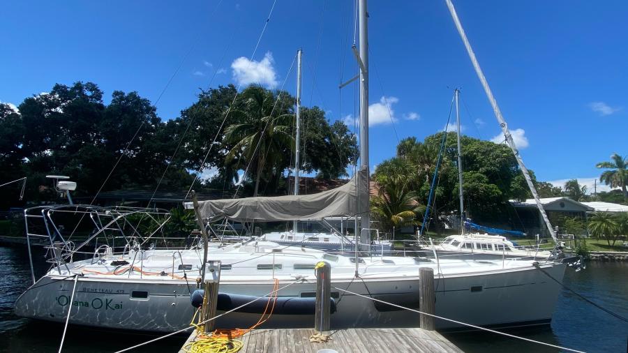 2004 Beneteau 473 47 ft yacht for sale in Fort Lauderdale, Florida