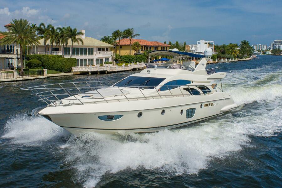 2009 Azimut 62E 62 ft yacht for sale in Miami, Florida