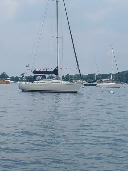 1985 Beneteau First 375 37 ft yacht for sale in Port Washington, New York