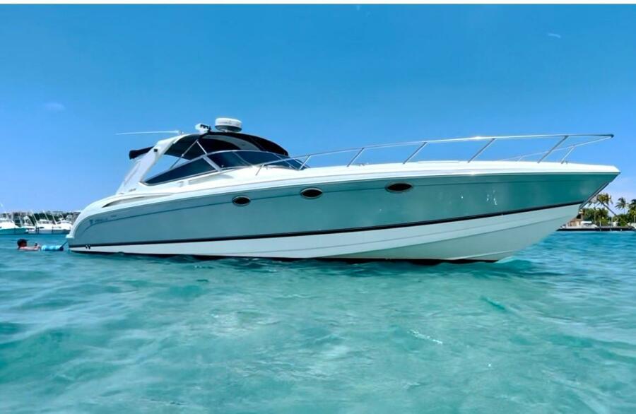 2004 Formula 400 Super Sport 40 ft yacht for sale in Palm Beach Gardens, Florida