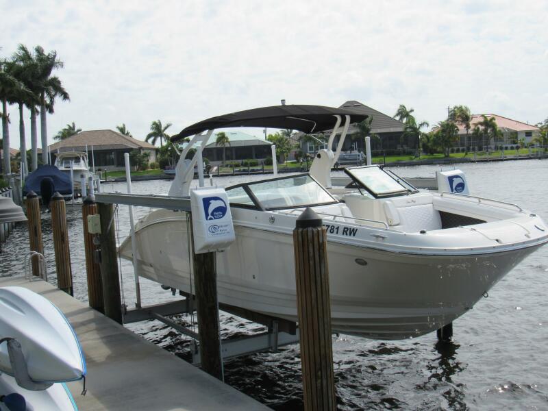 2019 Sea Ray SDX 270 Outboard 27 ft yacht for sale in Punta Gorda, Florida