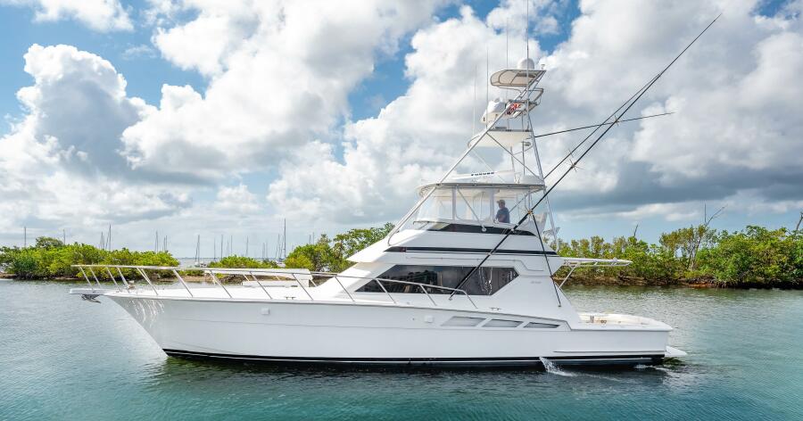 1992 Hatteras 52 Convertible 52 ft yacht for sale in Miami, Florida