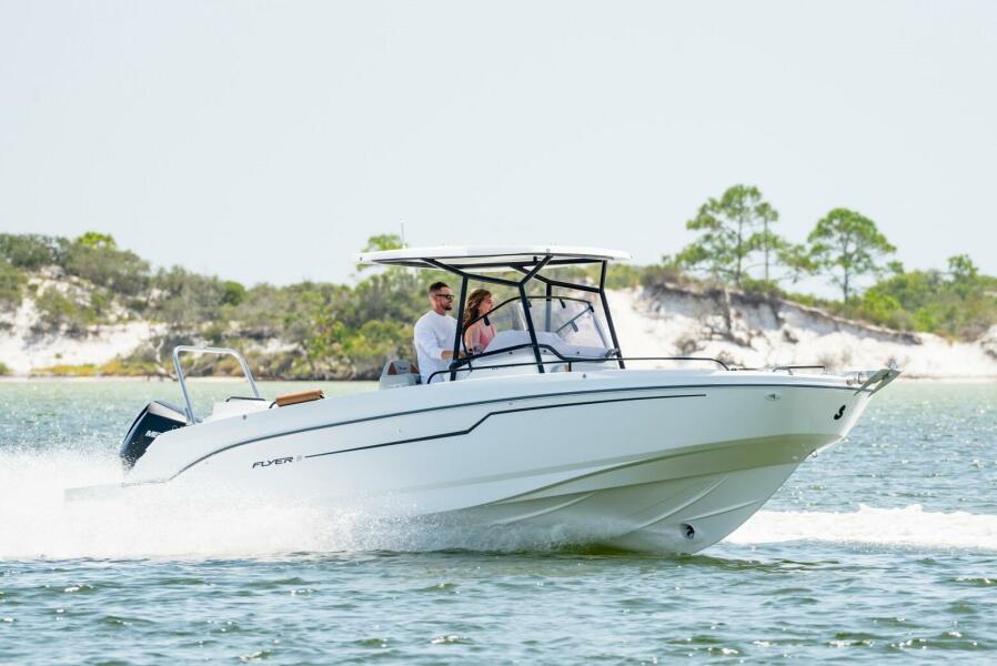2027 Beneteau FLYER 8 SPACEdeck 26 ft yacht for sale in League City, Texas