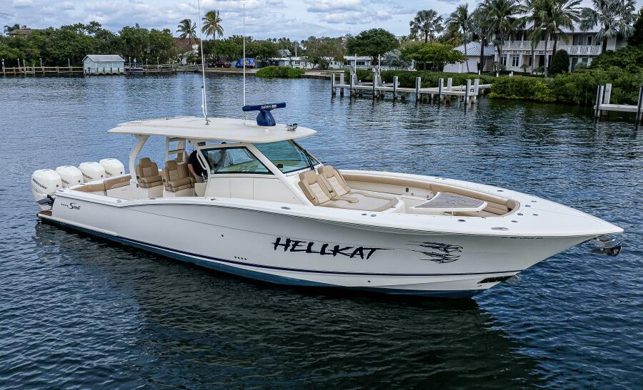 2019 Scout 420 LXF 42 ft yacht for sale in Pompano Beach, Florida
