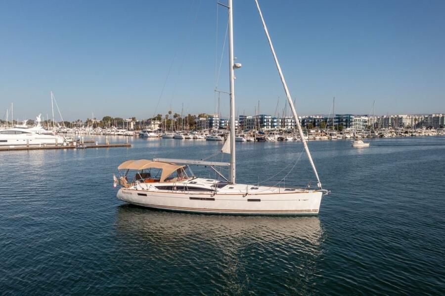 2015 Jeanneau 53DS 53 ft yacht for sale in Marina Del Rey, California