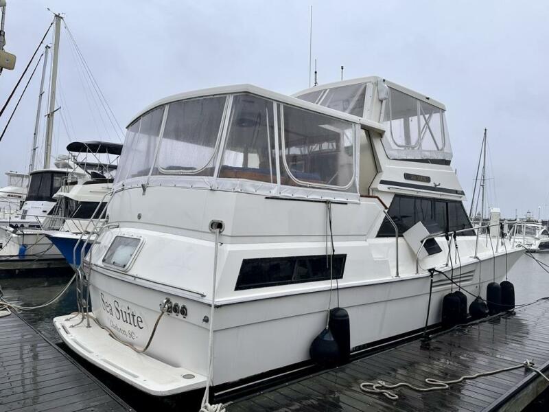 1989 Viking 44 Motor Yacht 44 ft yacht for sale in Charleston, South Carolina