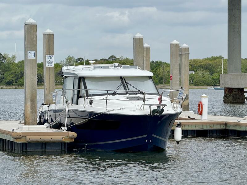 2022 Jeanneau NC 1095 Coupe 34 ft yacht for sale in Charleston, South Carolina