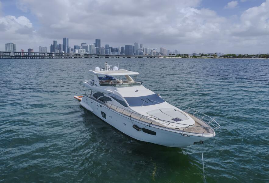 2008 Azimut 75 75 ft yacht for sale in Lighthouse Point, Florida