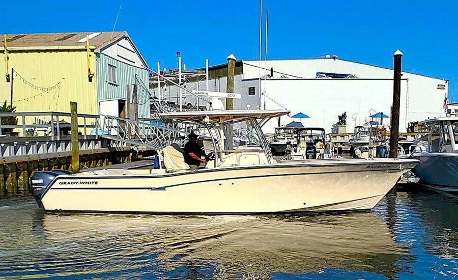 2011 Grady-White 30 ft yacht for sale in Freeport, New York