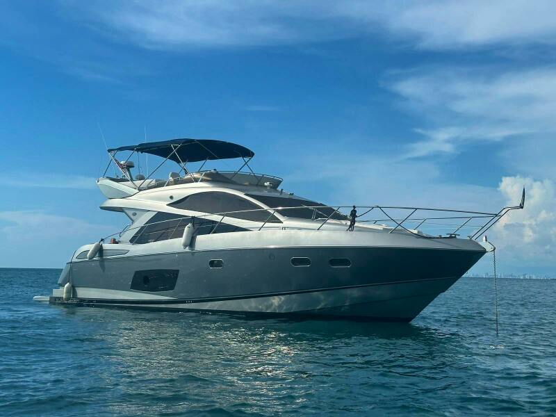2013 Sunseeker Manhattan 53 60 ft yacht for sale in Pattaya