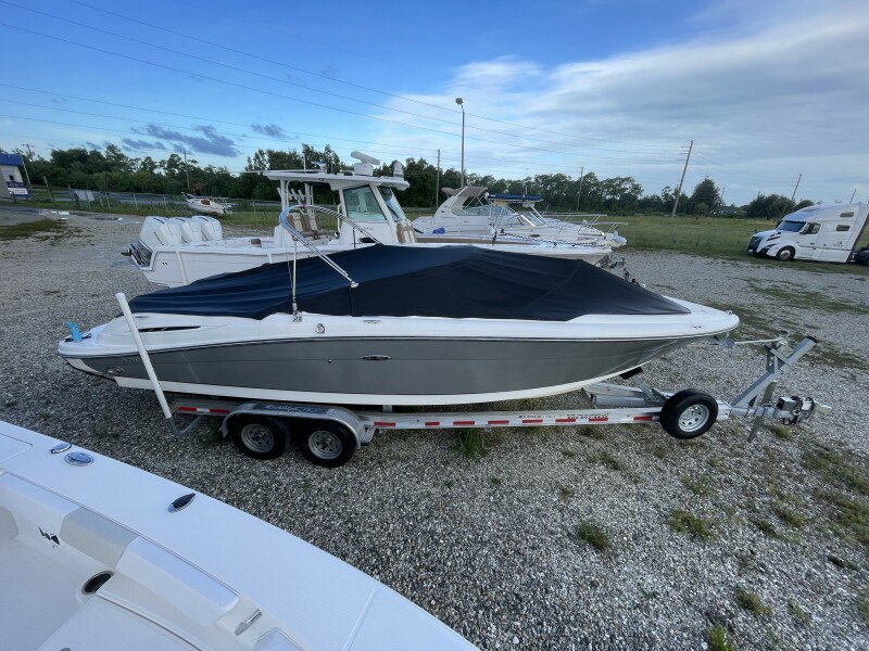 2006 Sea Ray 27 ft yacht for sale in Punta Gorda, Florida