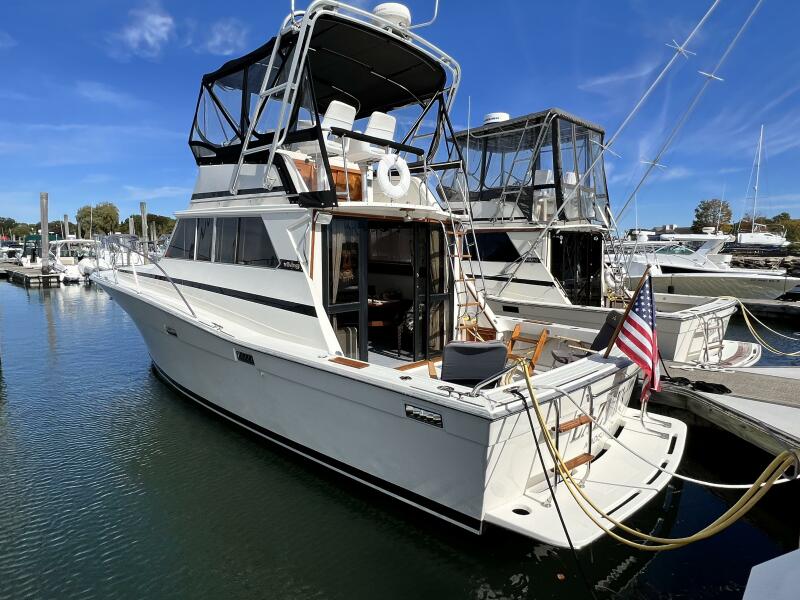 1979 Viking 35 Convertible 35 ft yacht for sale in Branford, Connecticut