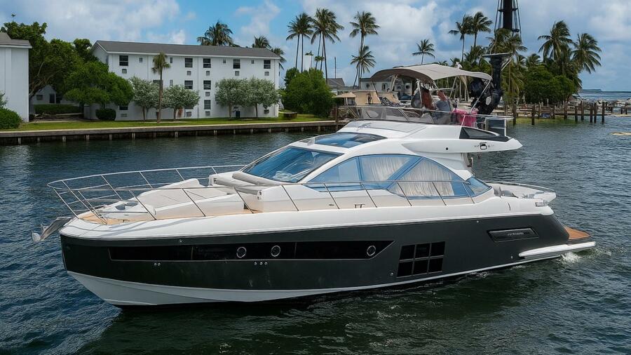 2023 Azimut S6 Sport-Fly 59 ft yacht for sale in Fort Lauderdale, Florida