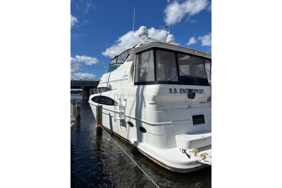 2004 Carver 466 Motor Yacht 46 ft yacht for sale in Stuart