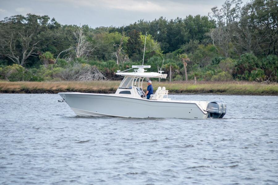 2020 Grady-White 30 ft yacht for sale in Jacksonville, Florida
