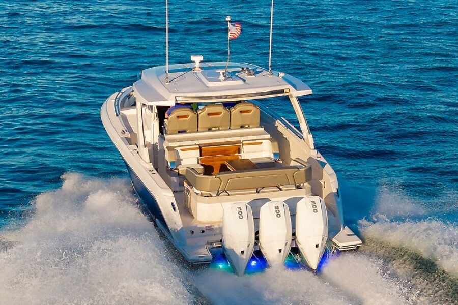 2023 Tiara Yachts 38 LS 38 ft yacht for sale in Hampton, Virginia