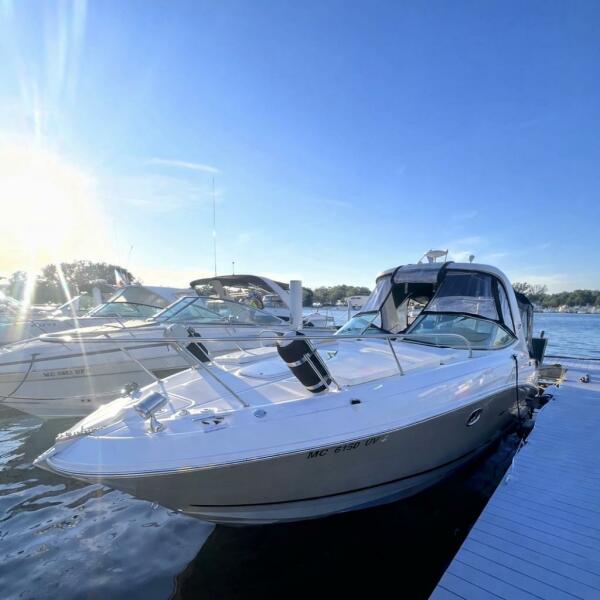 2010 Sea Ray 310 Sundancer 31 ft yacht for sale in Grand Haven, Michigan