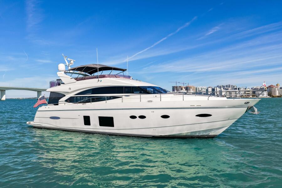 2014 Princess Y72 72 ft yacht for sale in Boston , Massachusetts