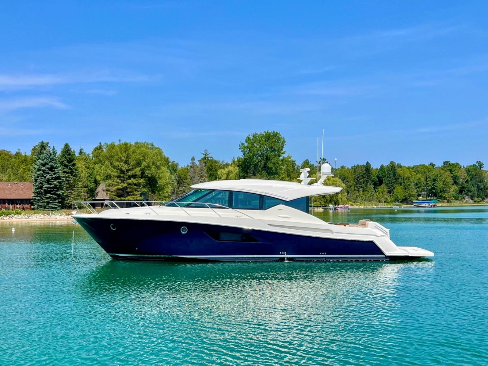 2014 Tiara Yachts 50 Coupe 50 ft yacht for sale in Kenosha, Wisconsin