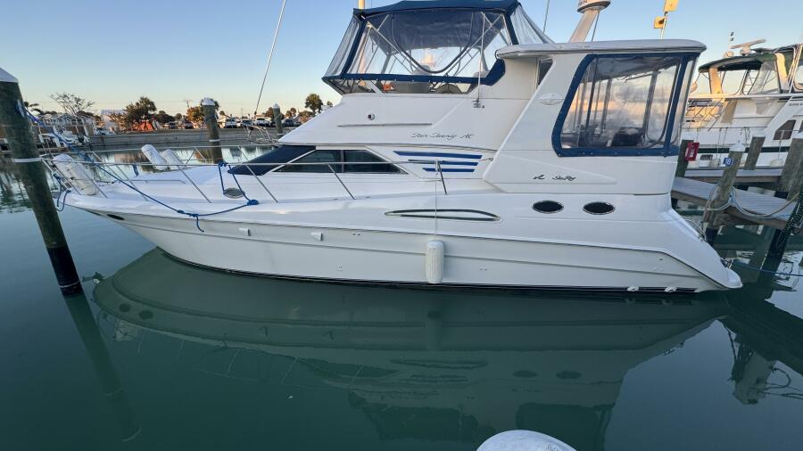 2000 Sea Ray 420 Aft Cabin 42 ft yacht for sale in Port Charlotte, Florida