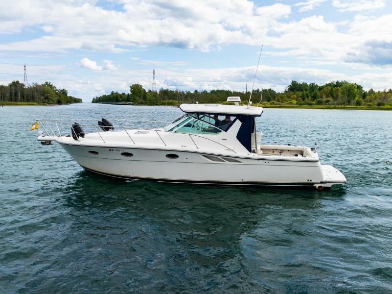 2002 Tiara Yachts 35 Open 35 ft yacht for sale in Sturgeon Bay, Wisconsin