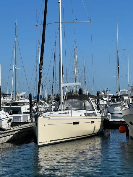 2014 Beneteau 45 45 ft yacht for sale in Jacksonville, Florida