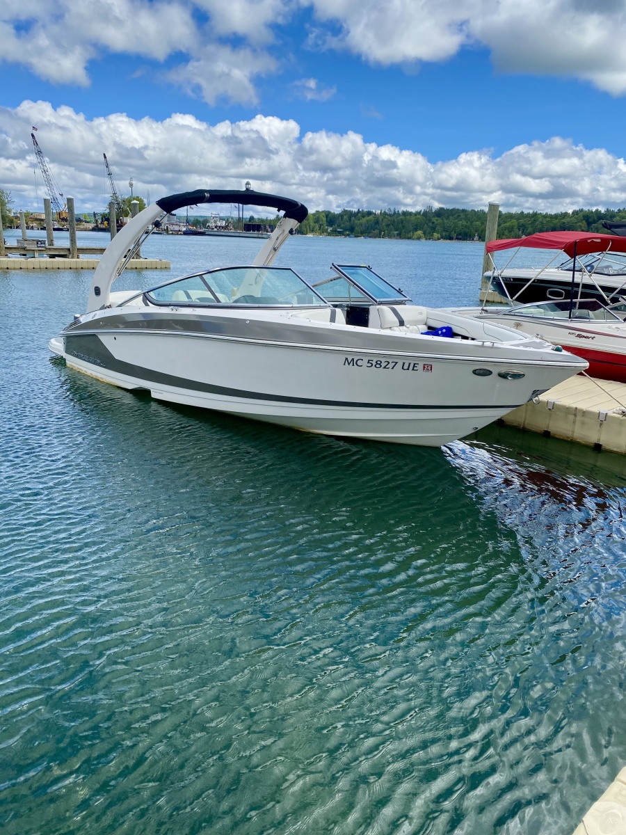 2019 Regal 2300 24 ft yacht for sale in Charlevoix, Michigan