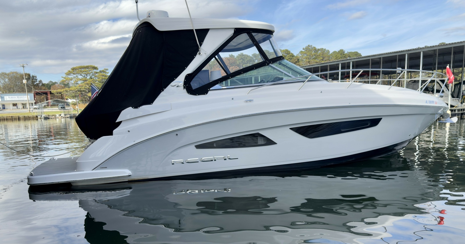 2020 Regal 33 Express 33 ft yacht for sale in Guntersville, Alabama