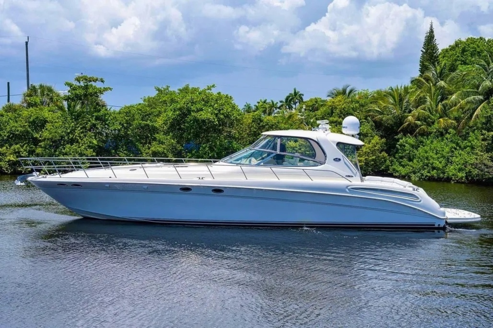 2004 Sea Ray 550 Sundancer 55 ft yacht for sale in Boynton Beach, Florida