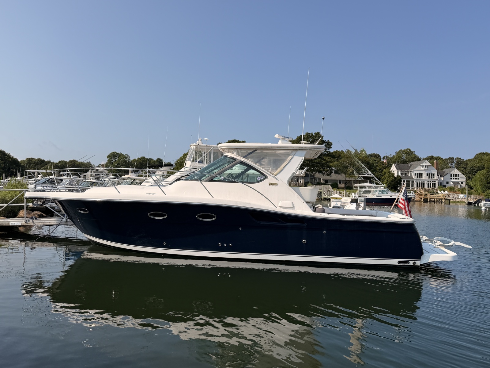 2007 Tiara Yachts 3200 Open 32 ft yacht for sale in Falmouth, Massachusetts