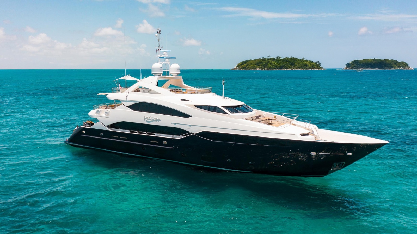 2014 Sunseeker 131 131 ft yacht for sale in Fort Lauderdale, Florida