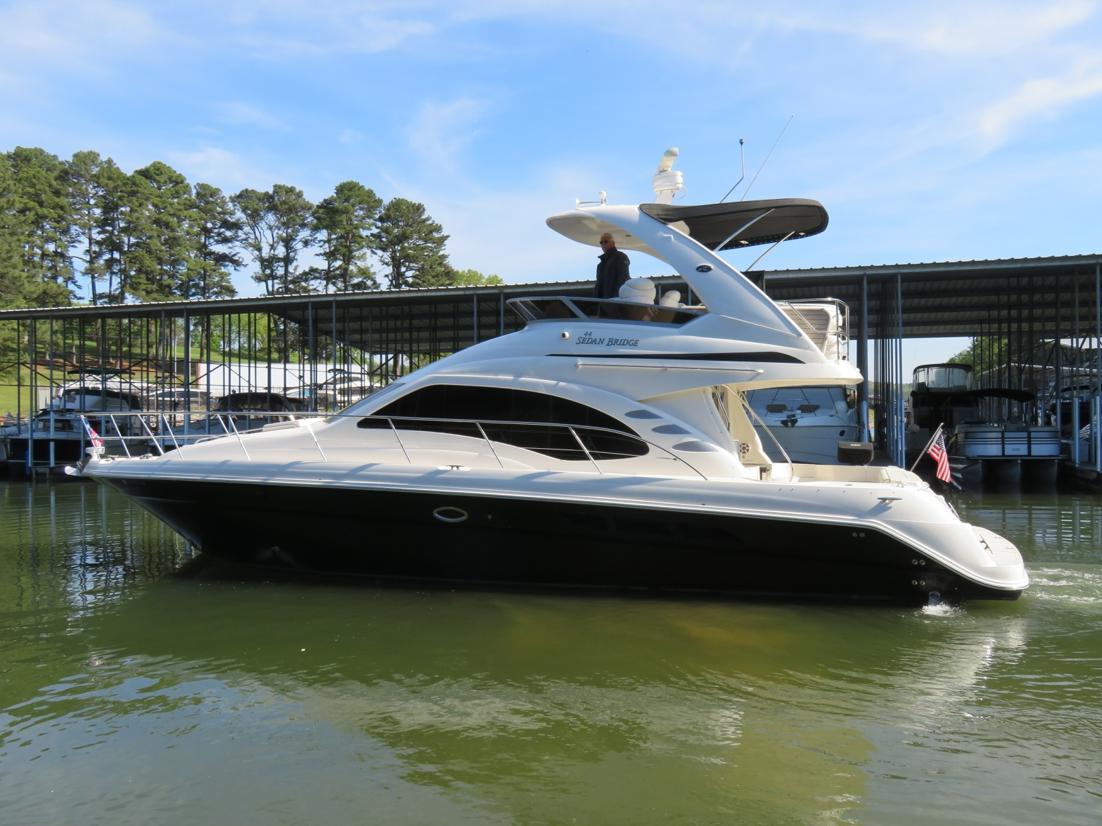 2007 Sea Ray 44 Sedan Bridge 44 ft yacht for sale in Chattanooga, Tennessee