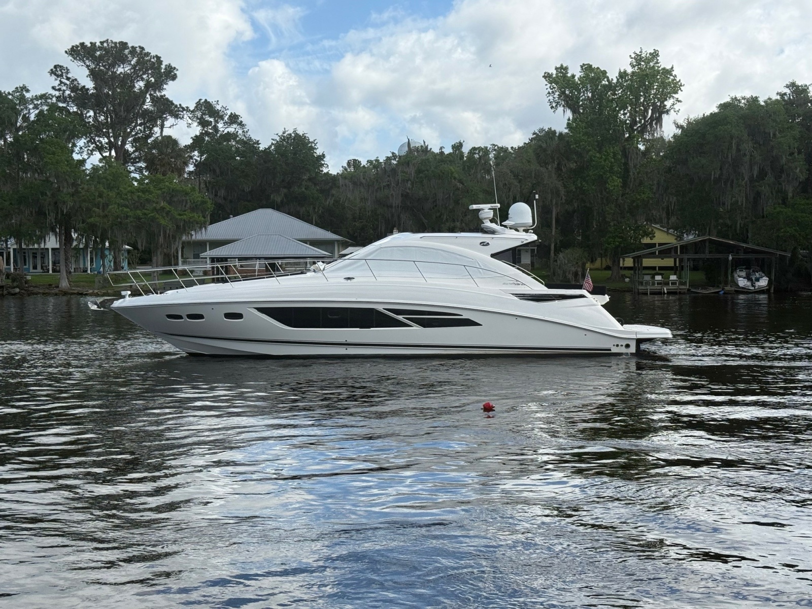 2016 Sea Ray 510 SUNDANCER 51 ft yacht for sale in Jacksonville Beach, Florida