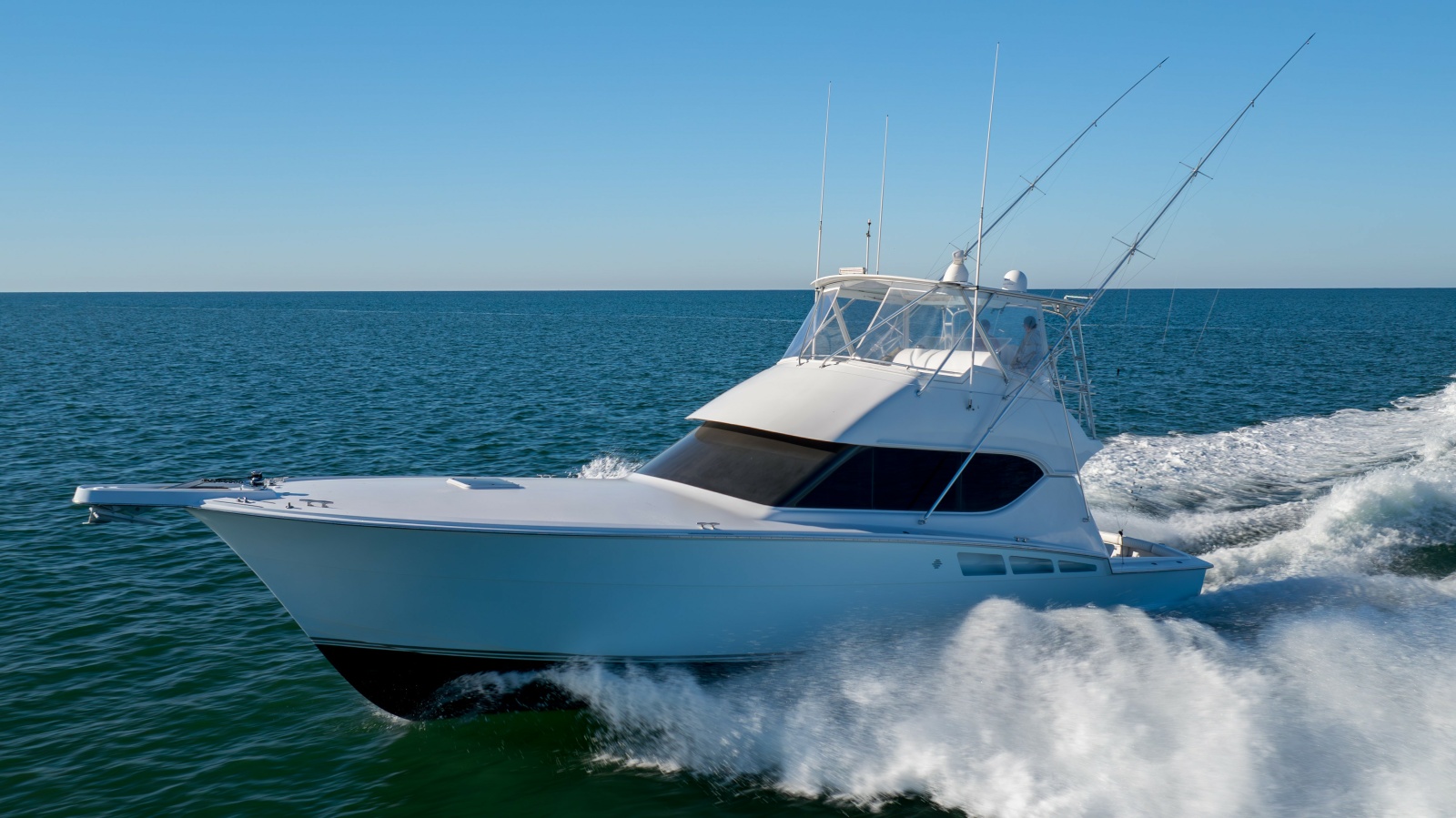 2000 Hatteras 50 Convertible 50 ft yacht for sale in Morehead City, North Carolina