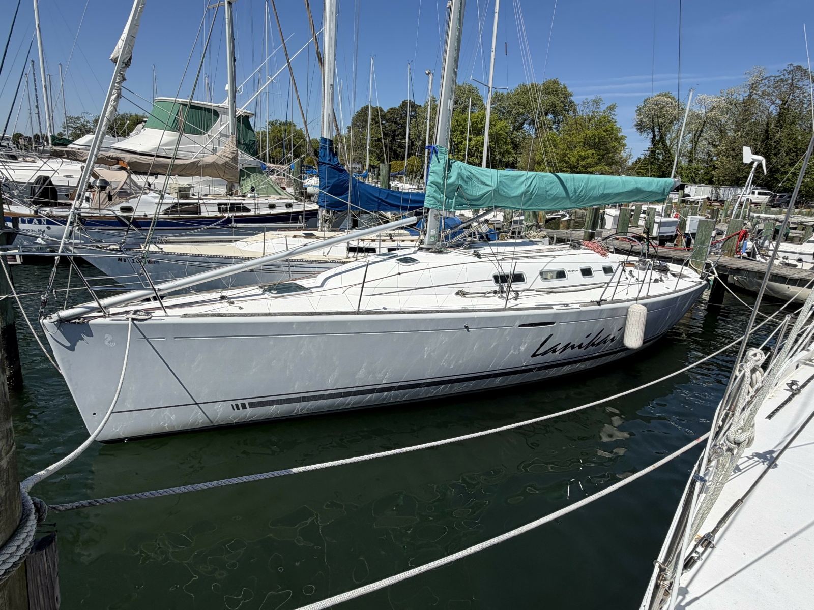 2004 Beneteau 40.7 40 ft yacht for sale in Solomons, Maryland