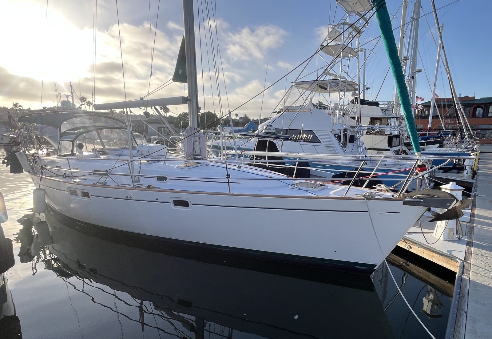 2001 Beneteau 461 46 ft yacht for sale in Marina Bay Richmond, California