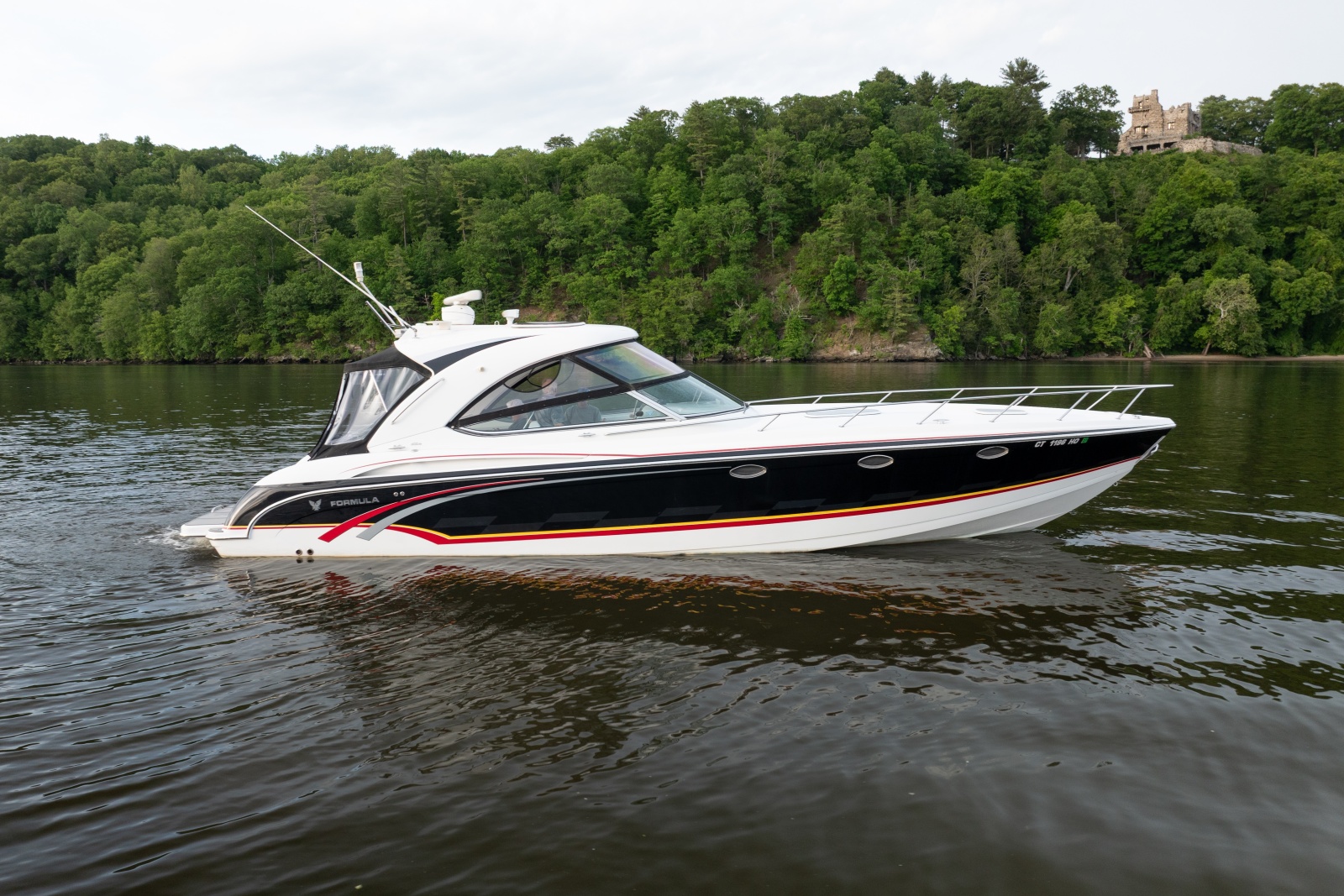 2006 Formula 400 SS 41 ft yacht for sale in Chester, Connecticut