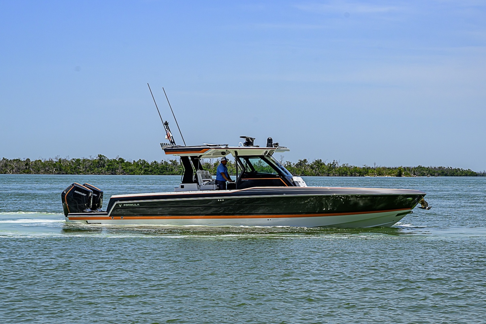 2024 Formula 387 Center Console Fish 38 ft yacht for sale in Fort Myers, Florida