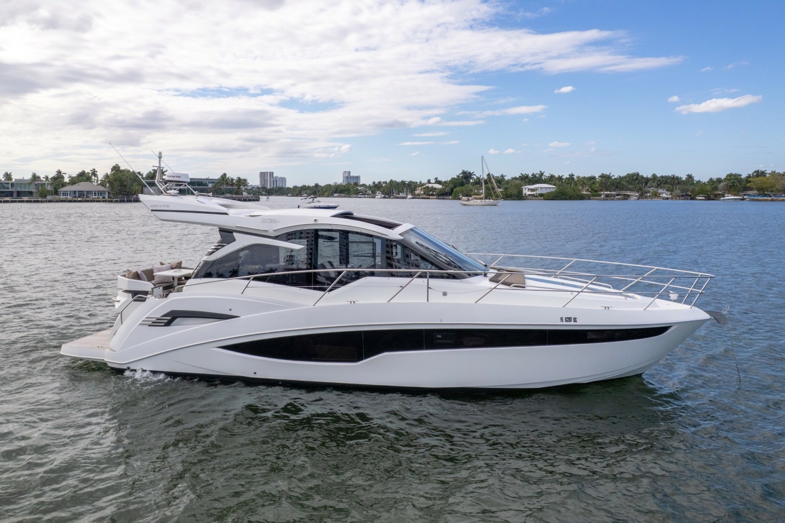 2023 Galeon 425 HTS 42 ft yacht for sale in Hallandale Beach, Florida