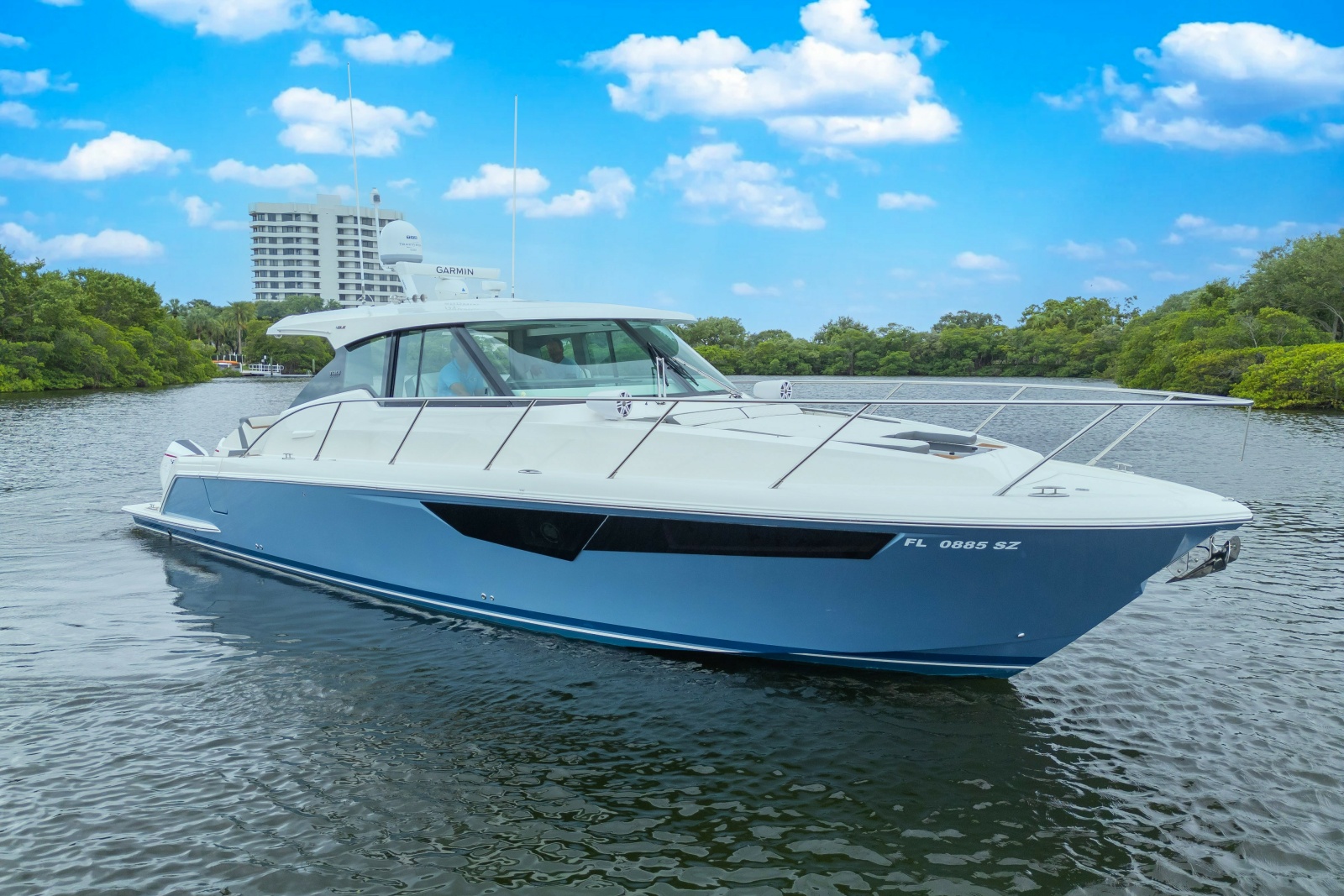 2021 Tiara Yachts 43 LE 43 ft yacht for sale in Jupiter, Florida