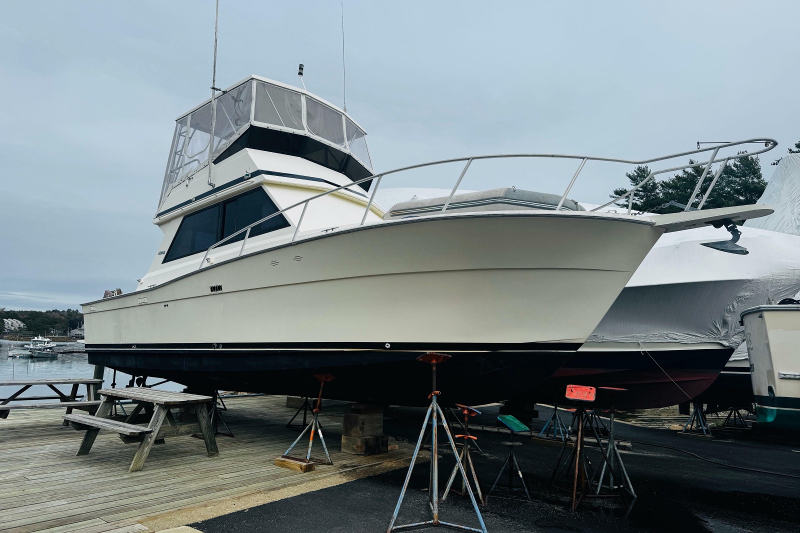 1992 Viking 35 Convertible 35 ft yacht for sale in Boothbay Harbor, Maine