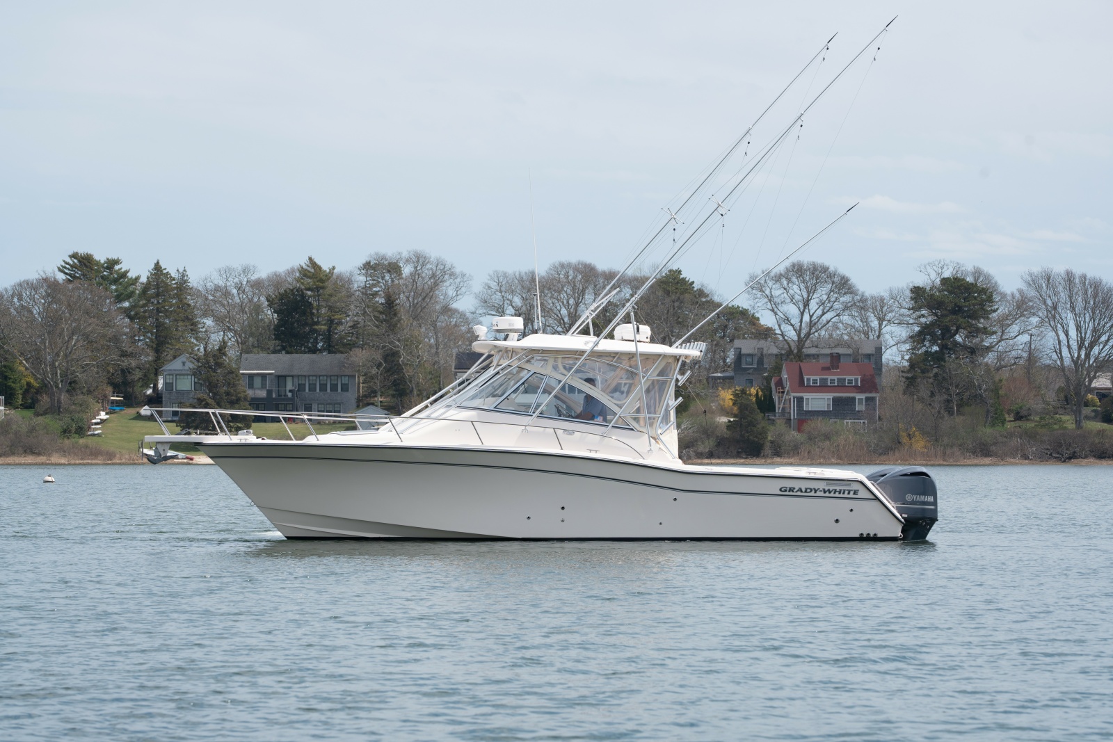 2009 Grady-White Express 330 33 ft yacht for sale in Oak Bluffs, Massachusetts