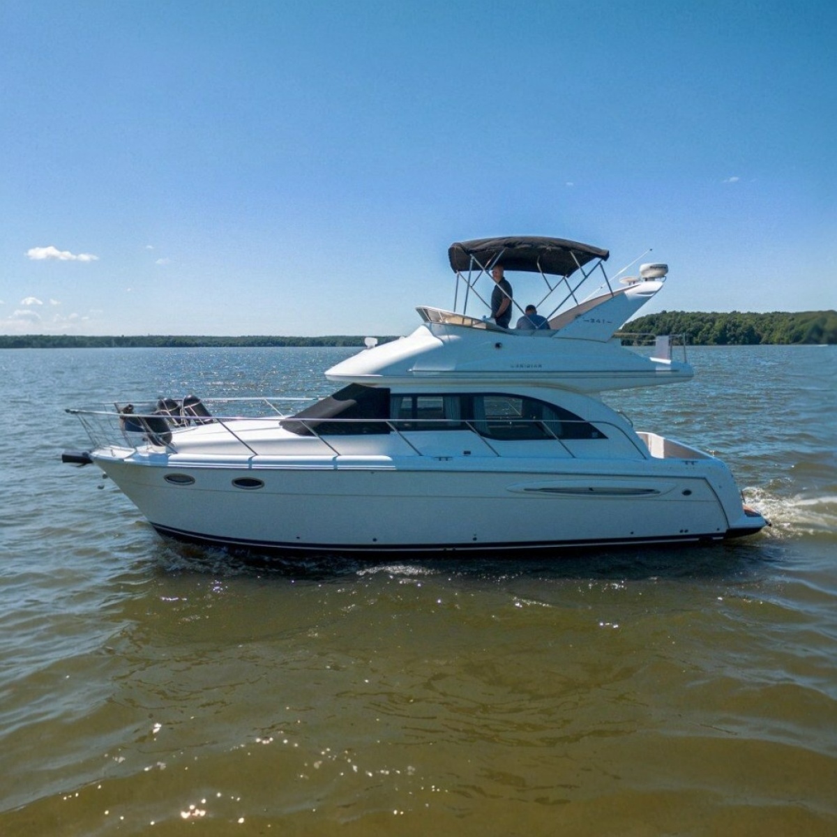 2005 Meridian 341 Sedan 35 ft yacht for sale in Kuttawa, Kentucky