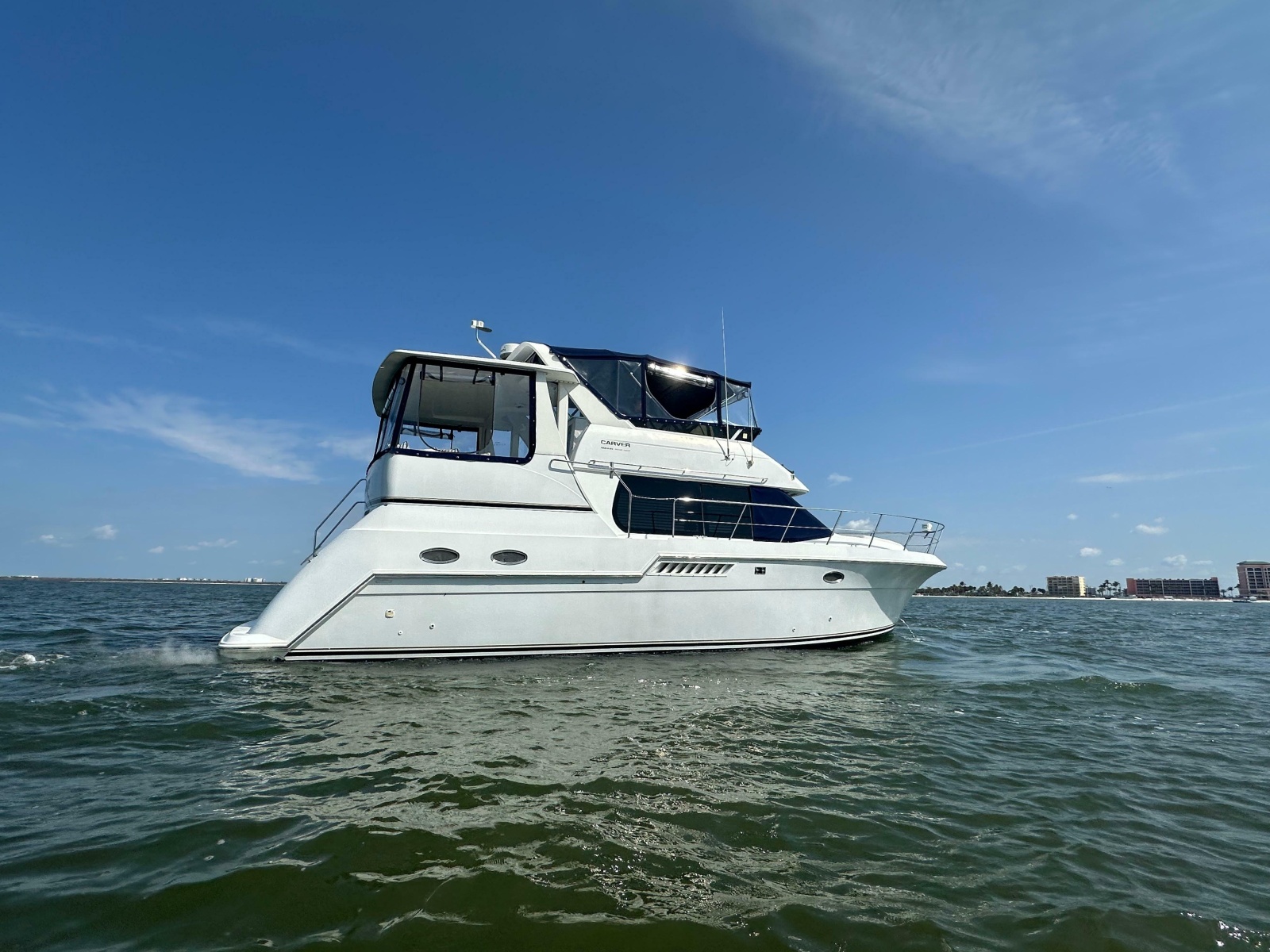 2000 Carver 406 Motor Yacht 42 ft yacht for sale in Fort Myers, Florida