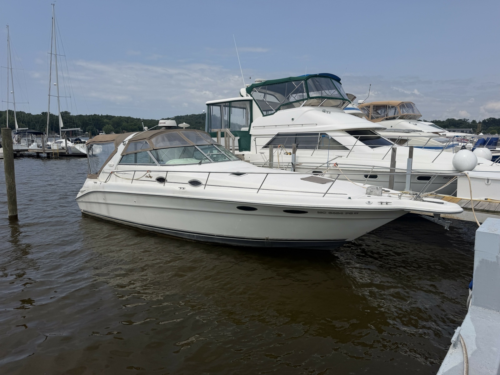 1996 Sea Ray 330 Sundancer 33 ft yacht for sale in Holland, Michigan