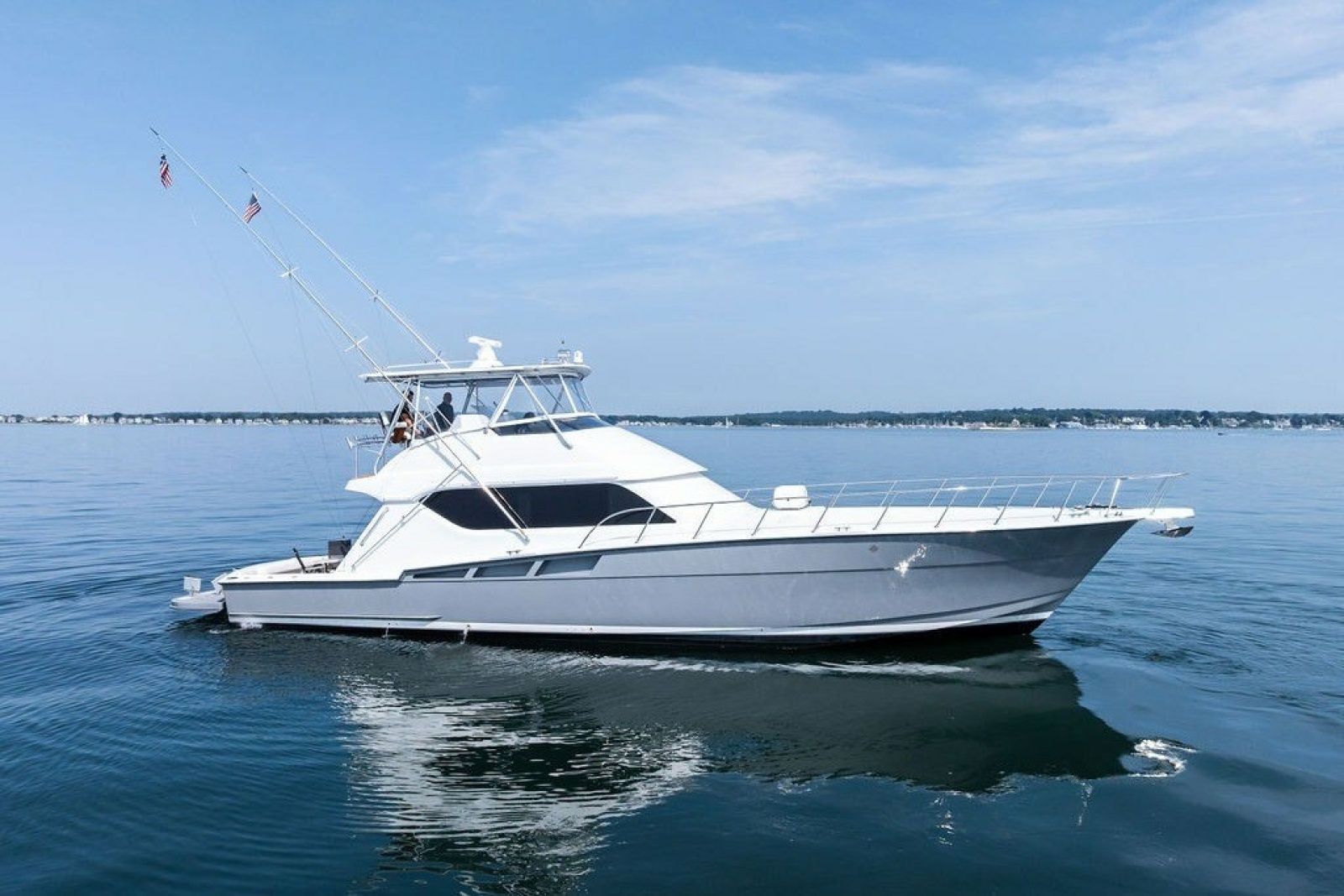 1999 Hatteras 60 Convertible 60 ft yacht for sale in Mystic, Connecticut