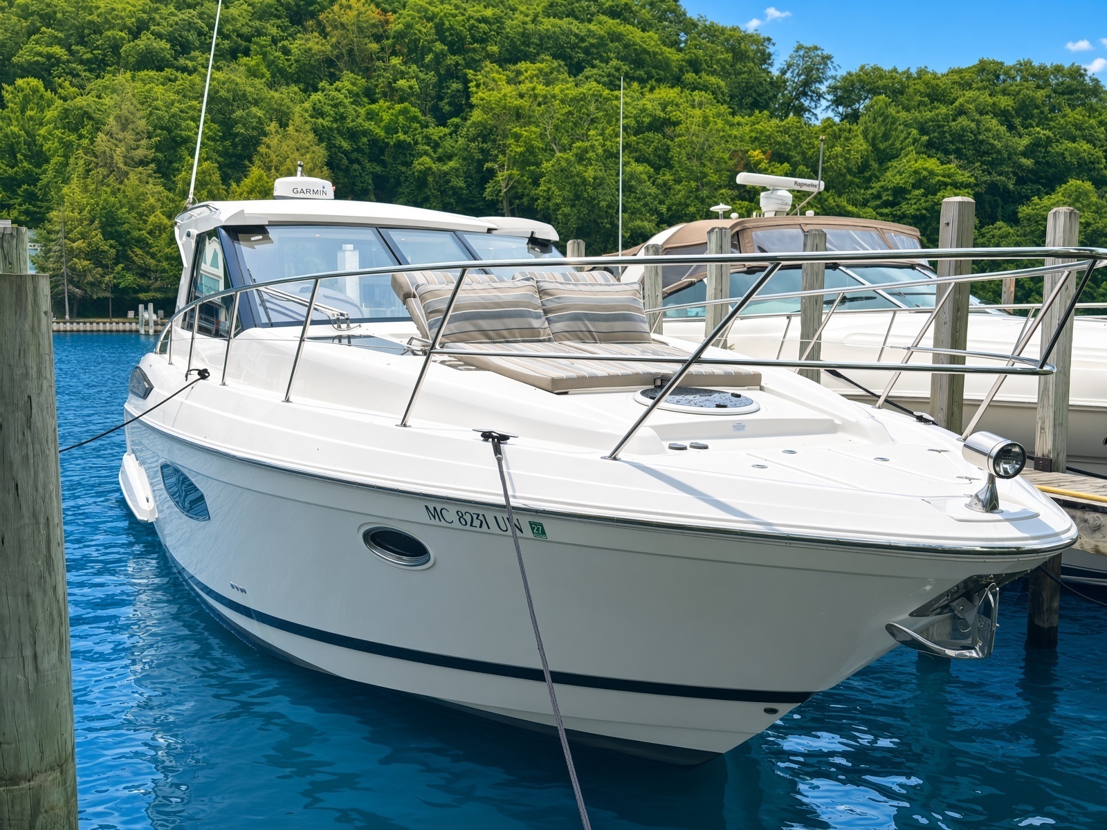 2016 Regal 42 Sport Coupe 42 ft yacht for sale in Saugatuck, Michigan